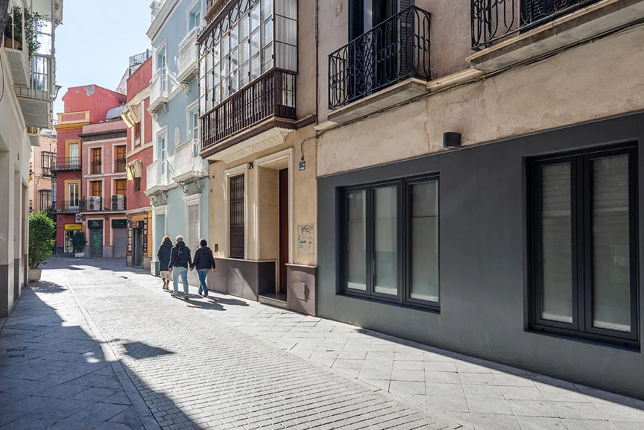 Apartamento Alohamundi F&G Sevilla 0*,  España
