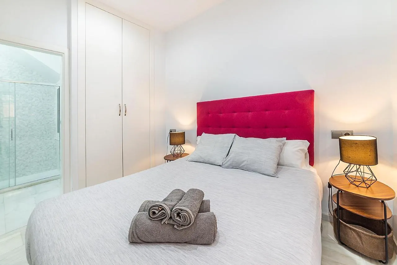 Alohamundi F&G Apartment Seville 0*,