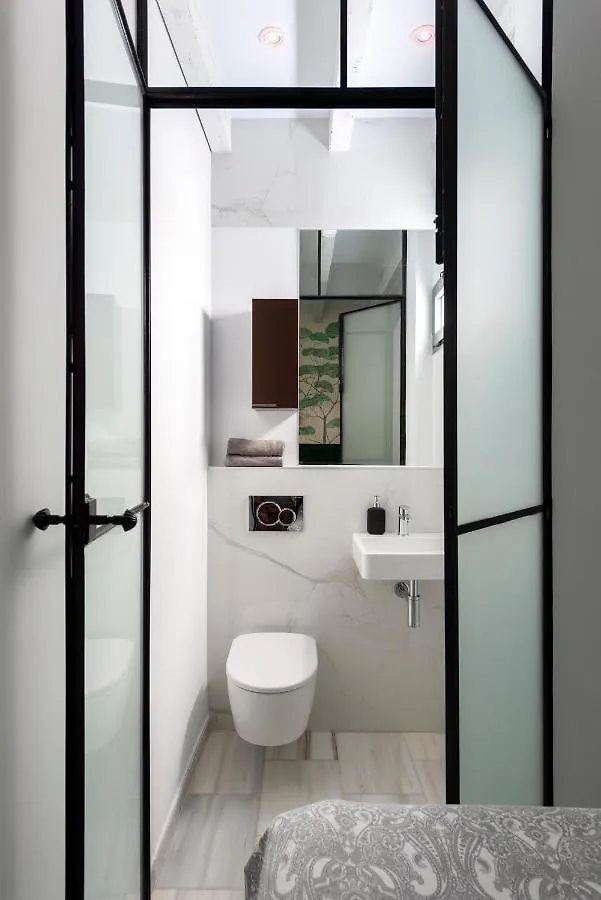 Alohamundi F&G Apartment Seville 0*,  Spain