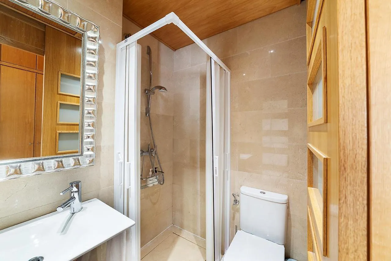 Alohamundi F&G Apartment Seville 0*,